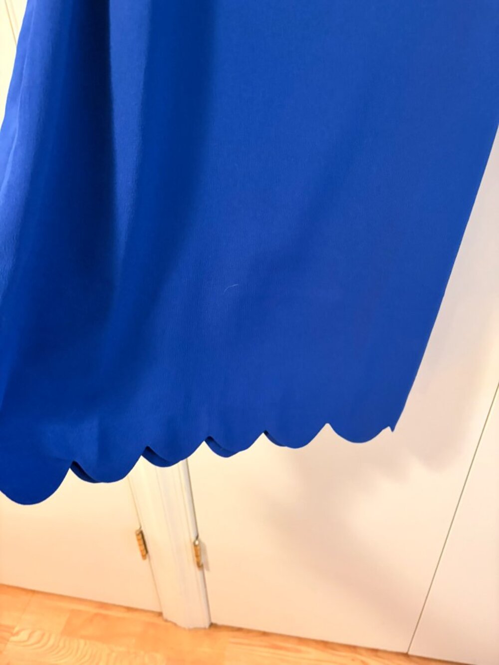✨ Monteau Los Angeles Cobalt Royal Blue Scalloped Shift Dress ✨ - Picture 6 of 7